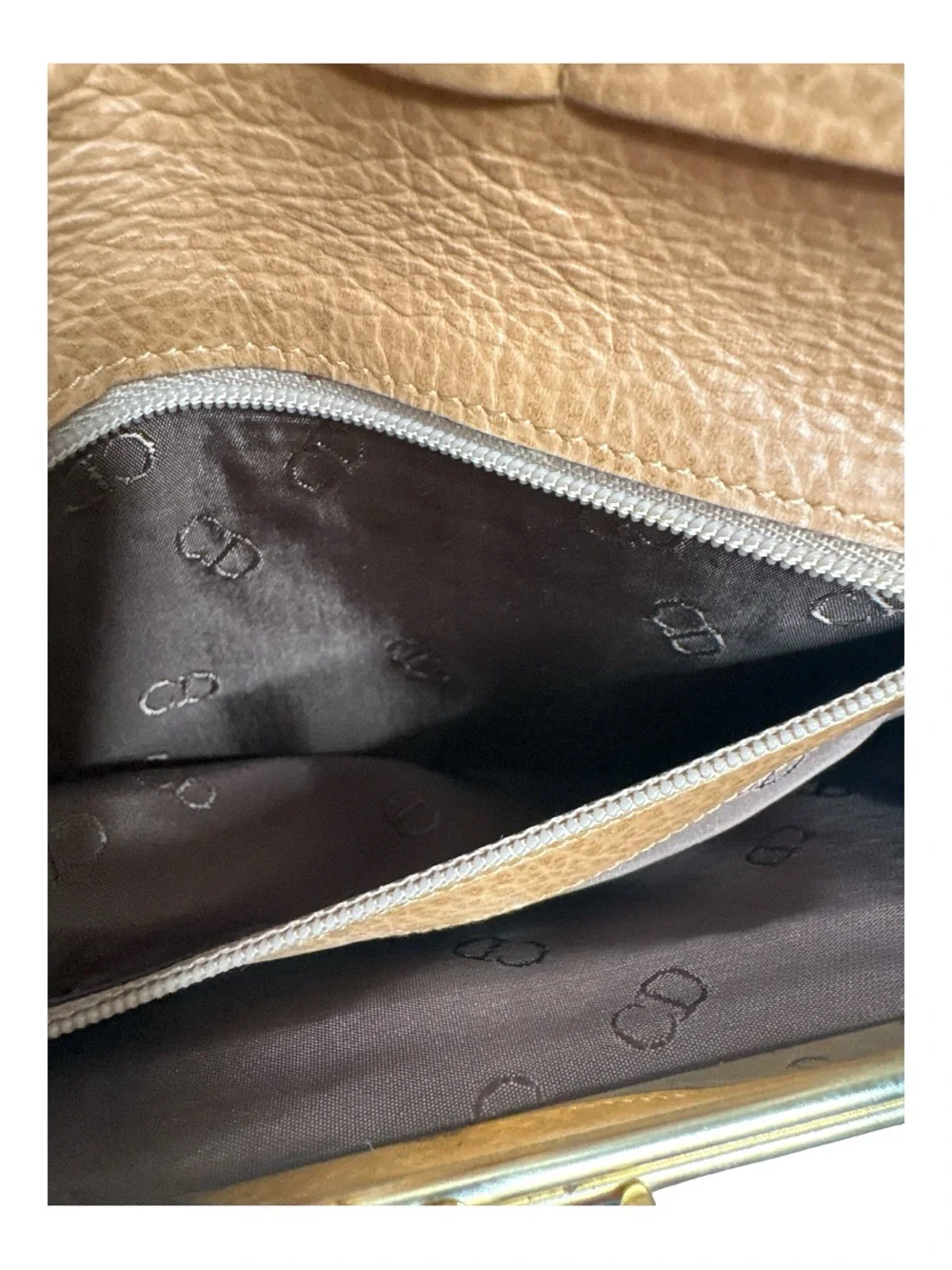 CHRISTIAN DIOR Vintage Bifold Honeycomb Kisslock Wallet
